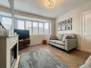 Lounge- click for photo gallery